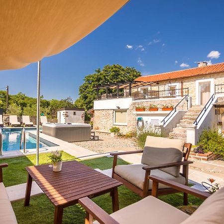 Villa Hrustika - Heated Pool, Jacuzzi & Sauna Gabonjin المظهر الخارجي الصورة
