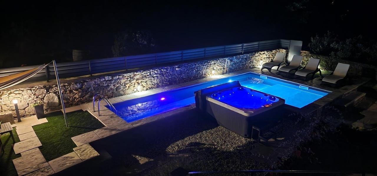 Villa Hrustika - Heated Pool, Jacuzzi & Sauna Gabonjin المظهر الخارجي الصورة