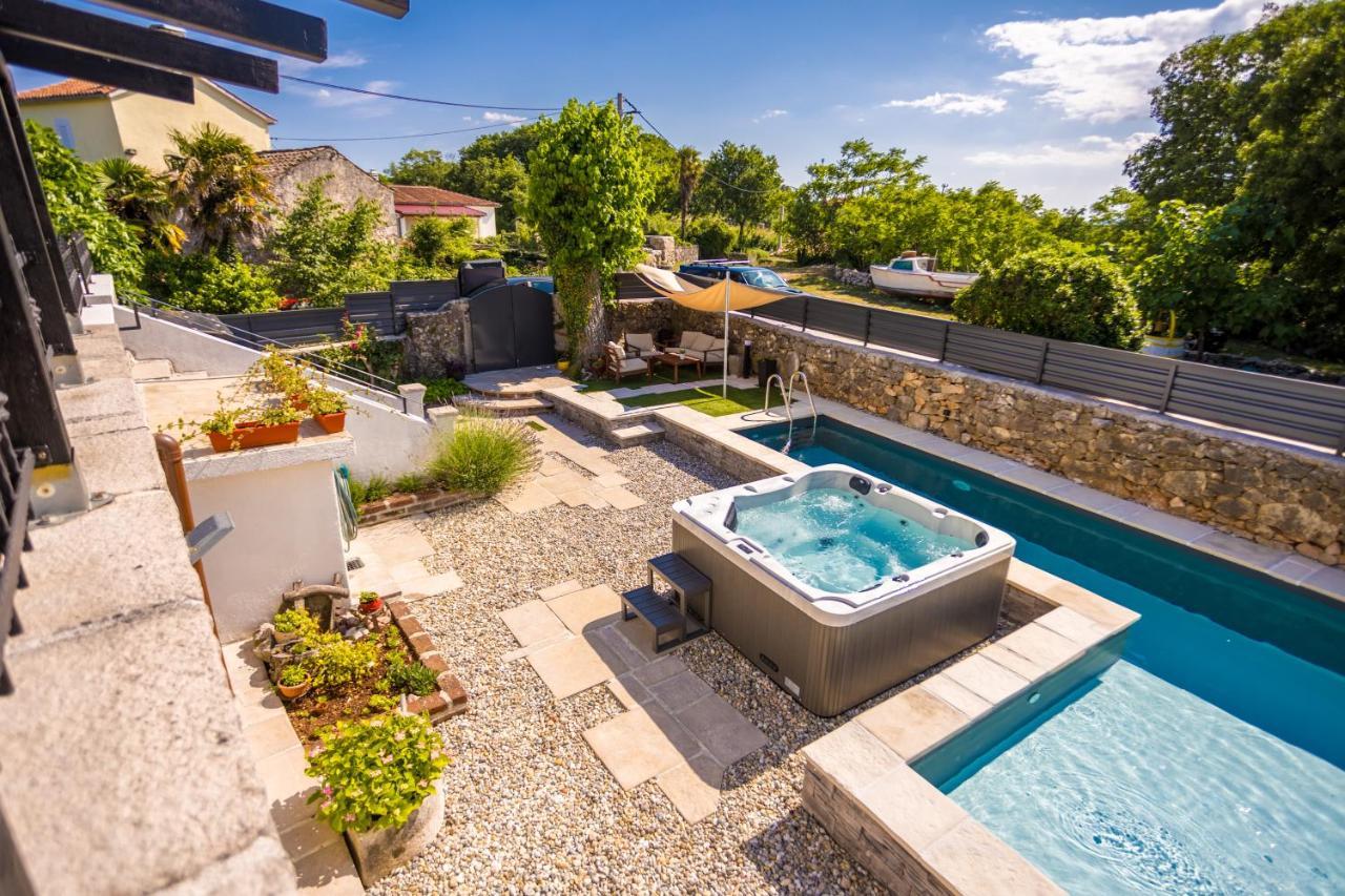 Villa Hrustika - Heated Pool, Jacuzzi & Sauna Gabonjin المظهر الخارجي الصورة