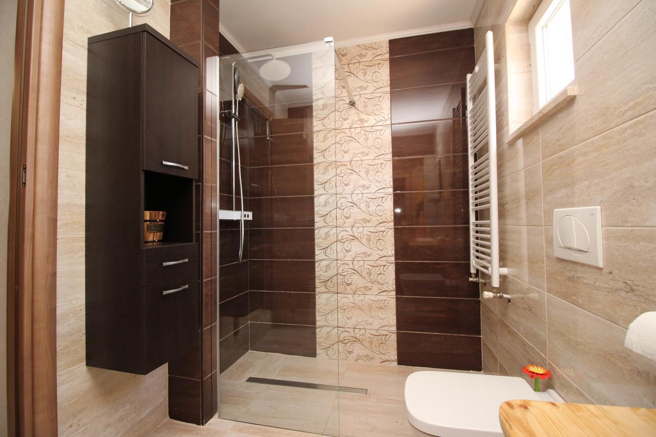 Villa Hrustika - Heated Pool, Jacuzzi & Sauna Gabonjin المظهر الخارجي الصورة